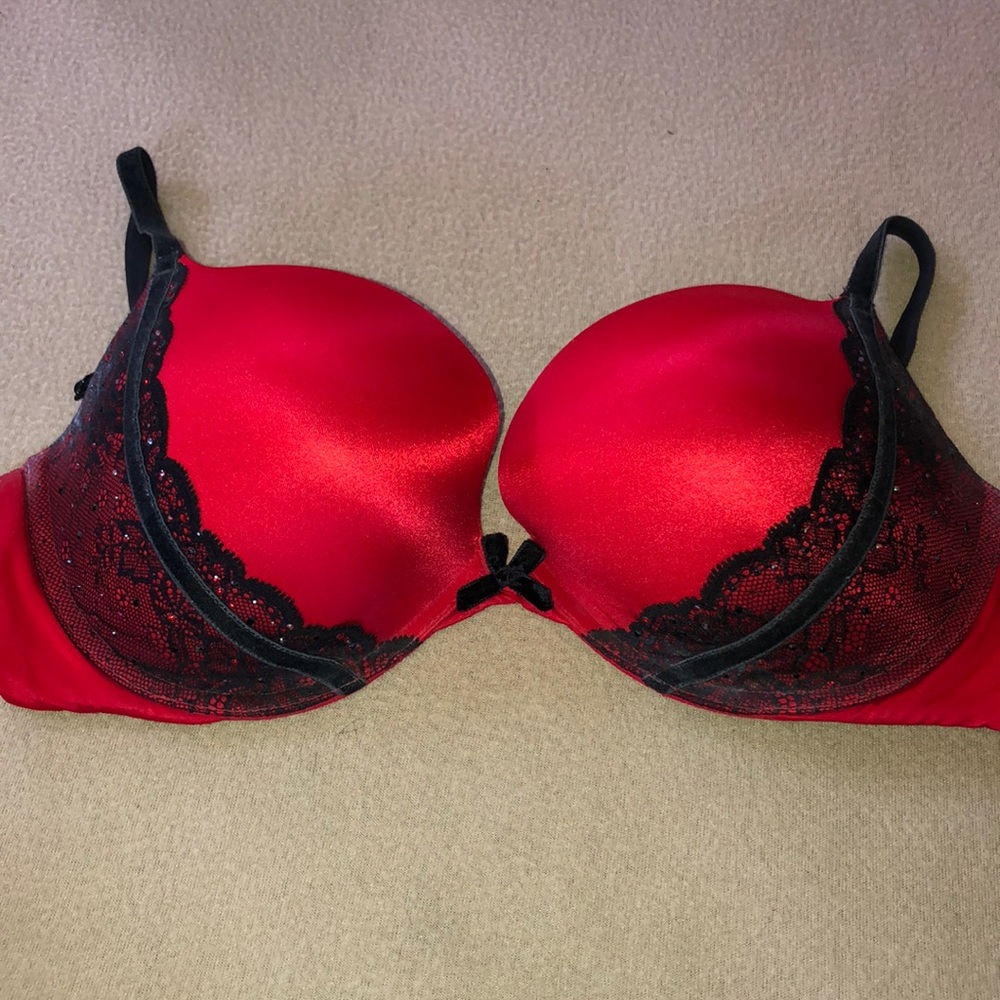 Victoria Secret Red, Black Laced Bra